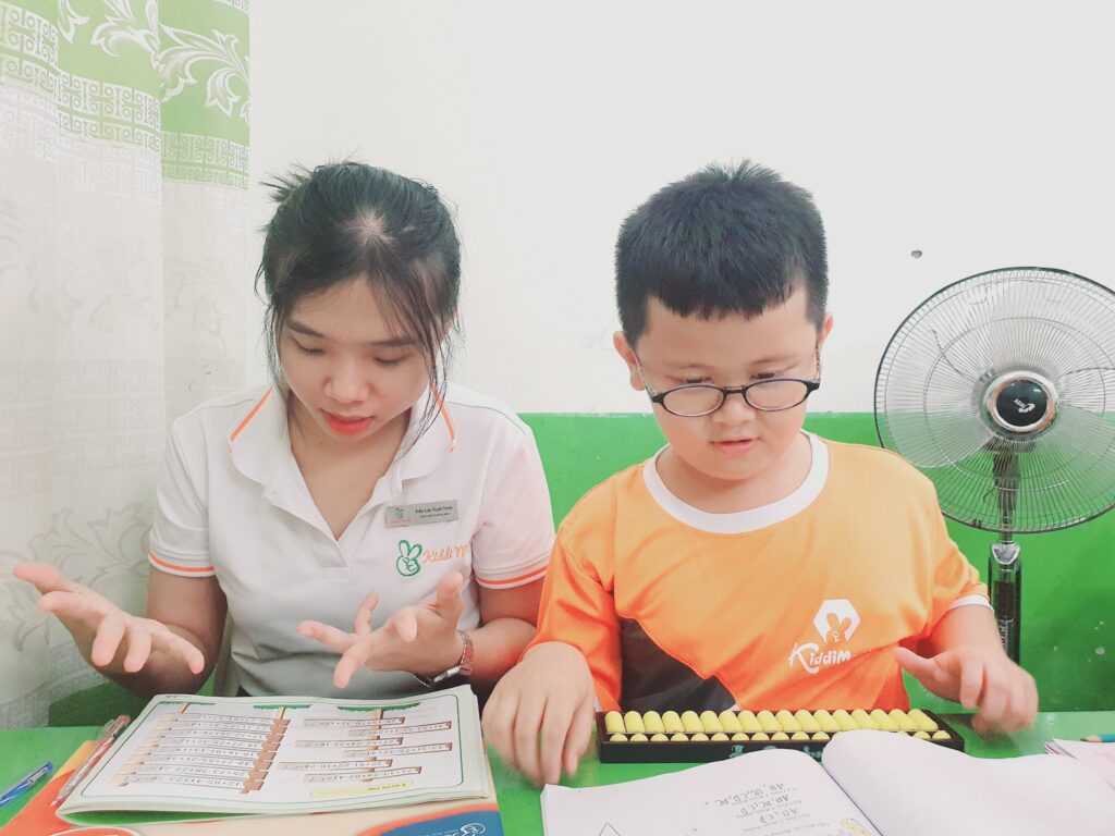 TOÁN TRÍ TUỆ TÂN BÌNH